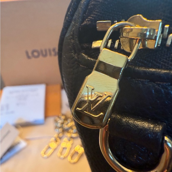 Authentic Louis Vuitton Mini BumBag Emp Noir - Picture 5 of 13